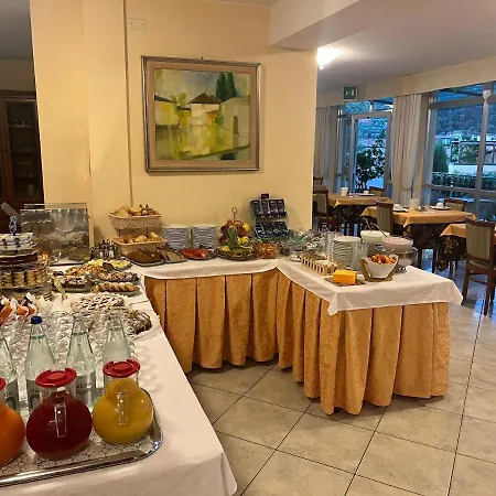 Giotto Hotel Garda (Verona)