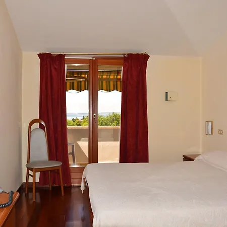 Giotto 2* Garda (Verona)